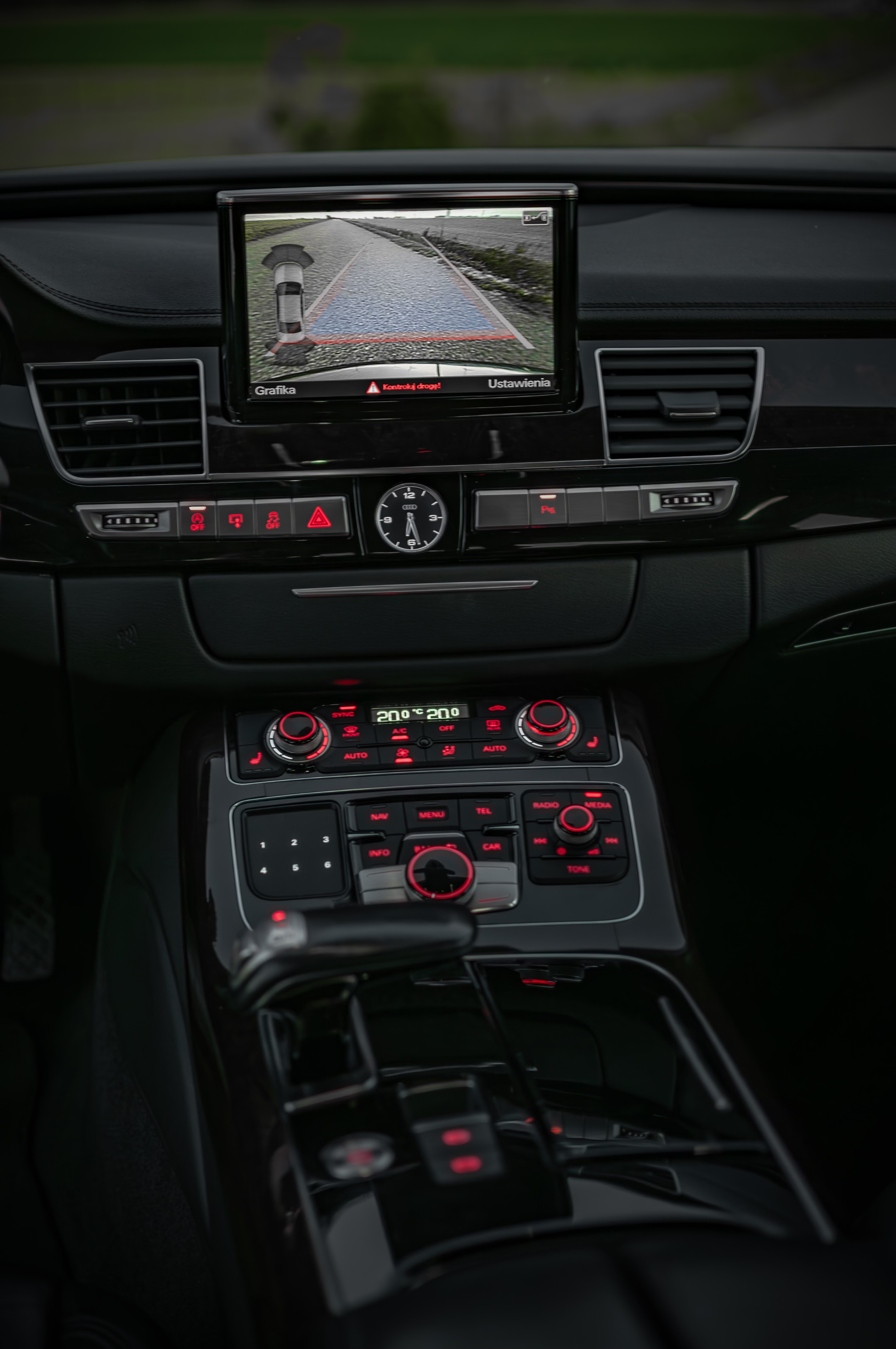 Audi A8 2014 – Klasa biznes w najczystszej formie