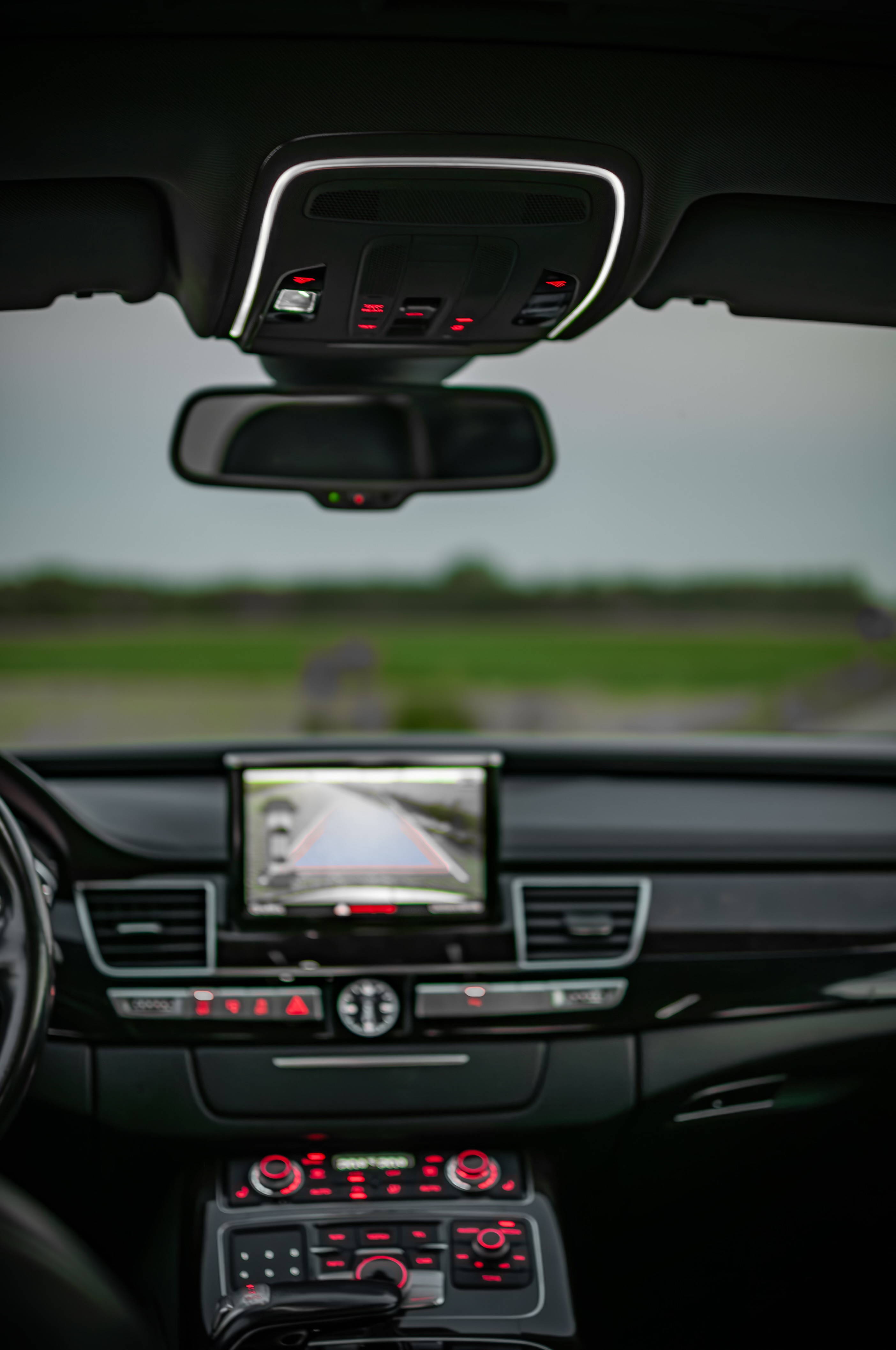 Audi A8 2014 – Klasa biznes w najczystszej formie