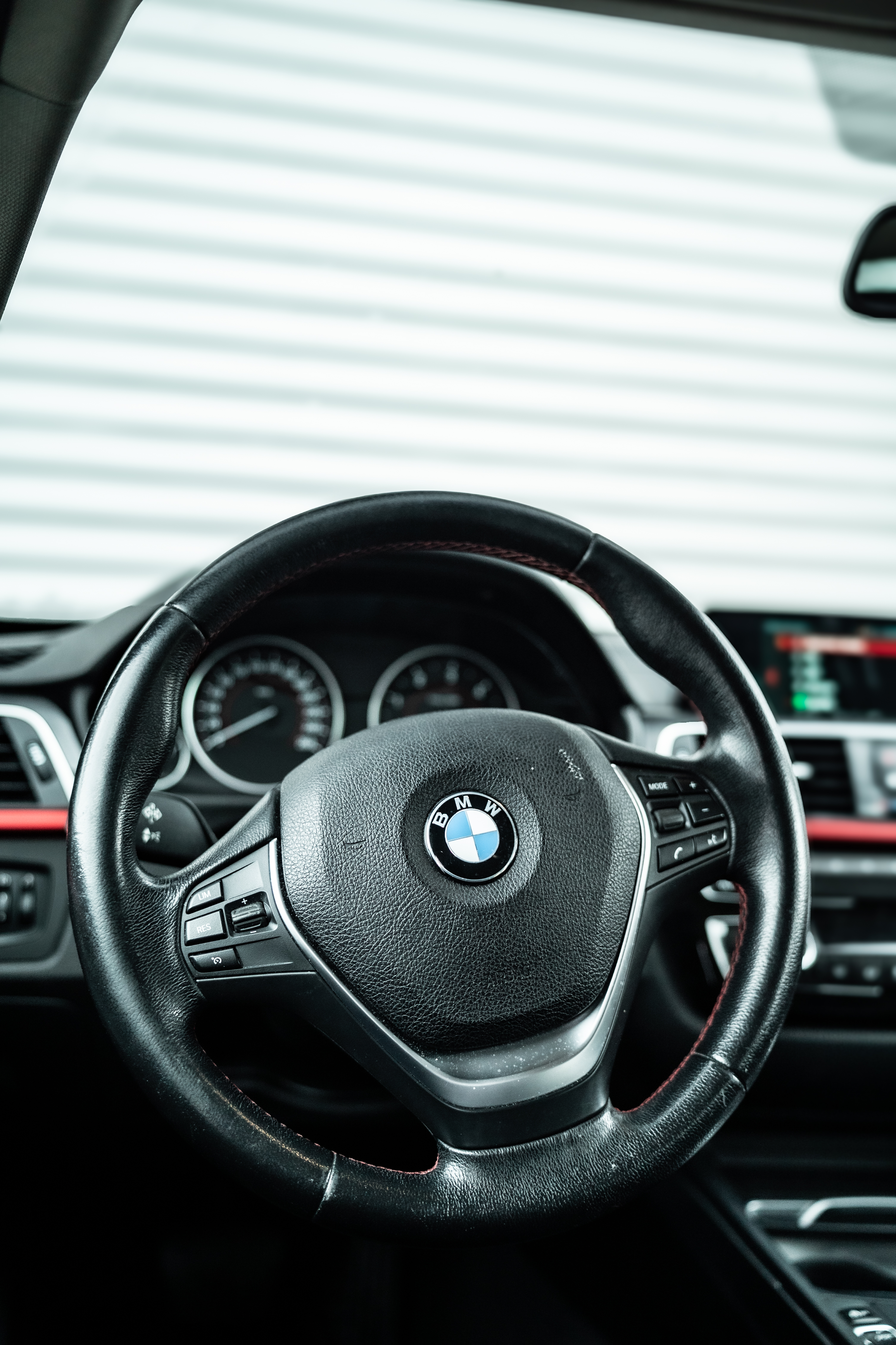 BMW 318d 2018 – Ekonomiczna limuzyna premium