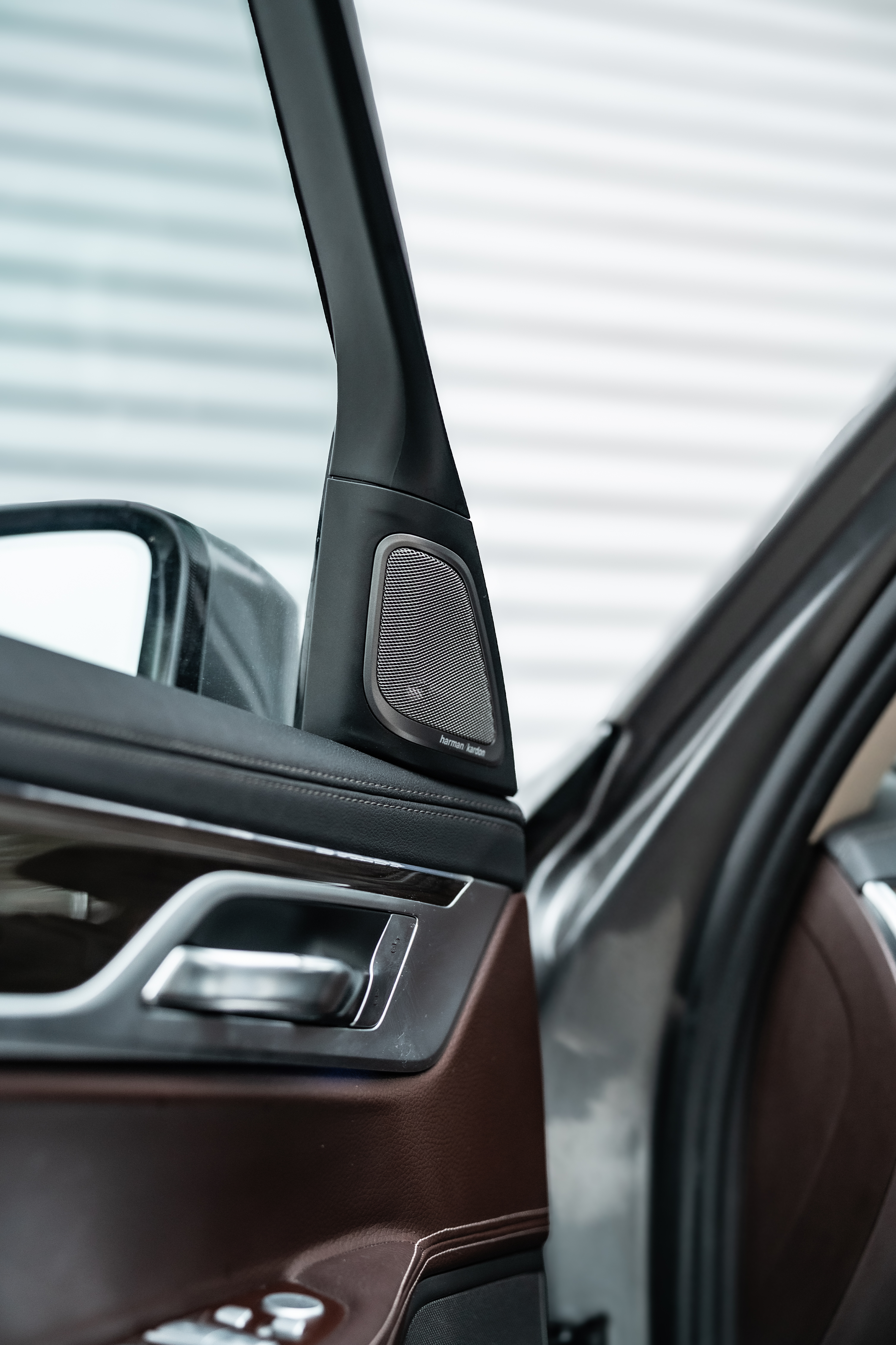 BMW 730d xDrive 2015 – Limuzyna, która płynie po drodze