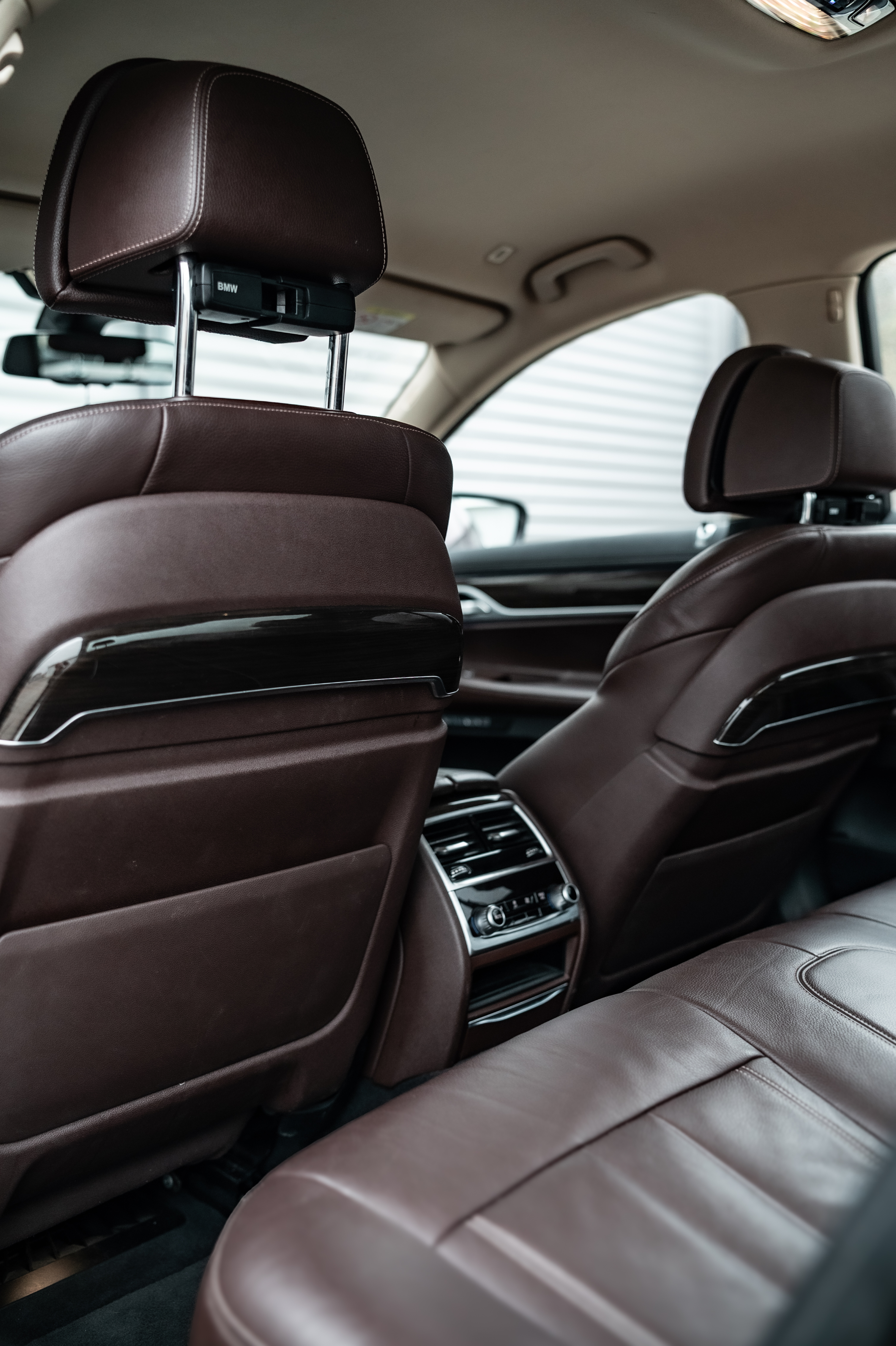 BMW 730d xDrive 2015 – Limuzyna, która płynie po drodze