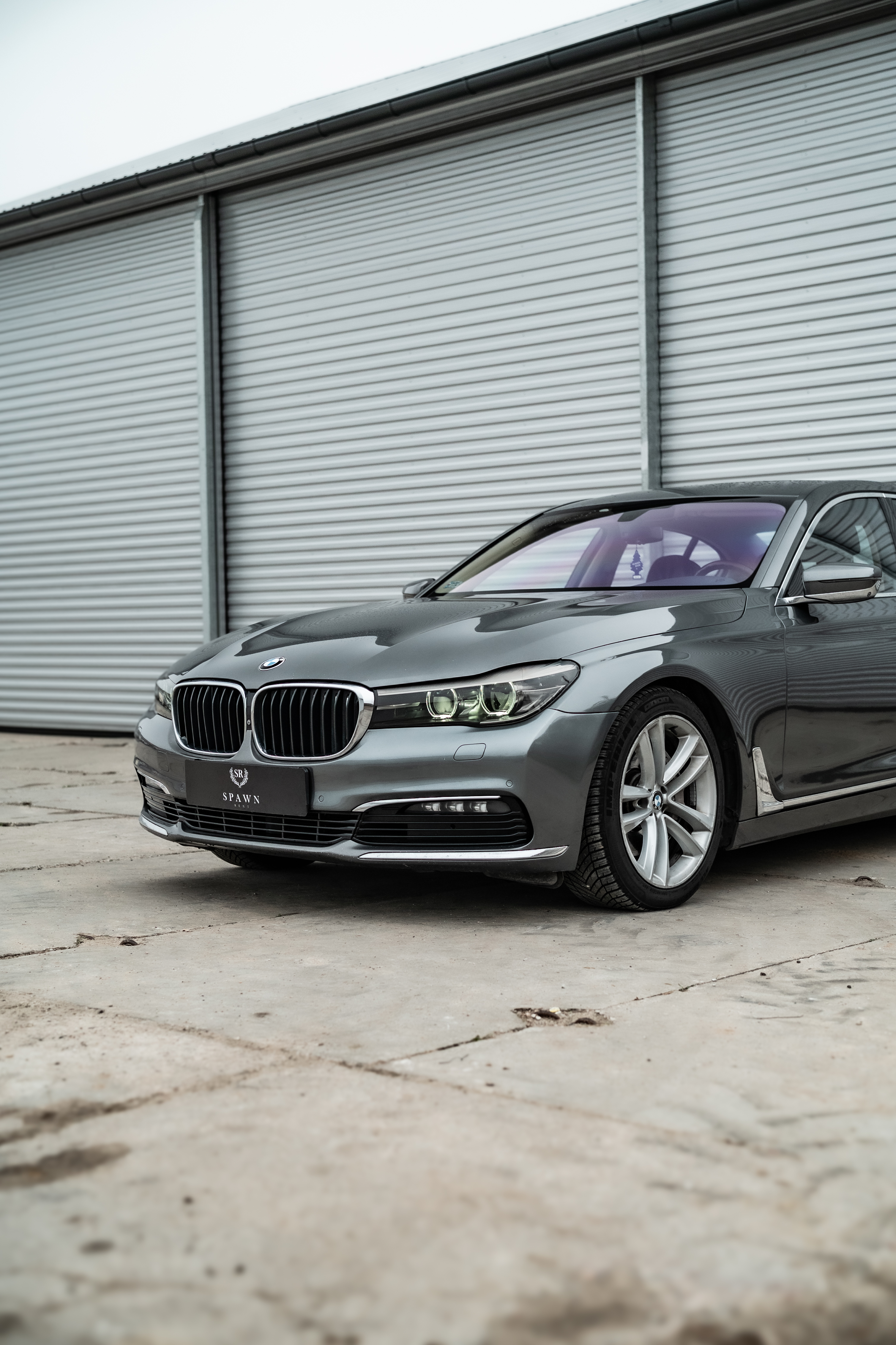 BMW 730d xDrive 2015 – Limuzyna, która płynie po drodze