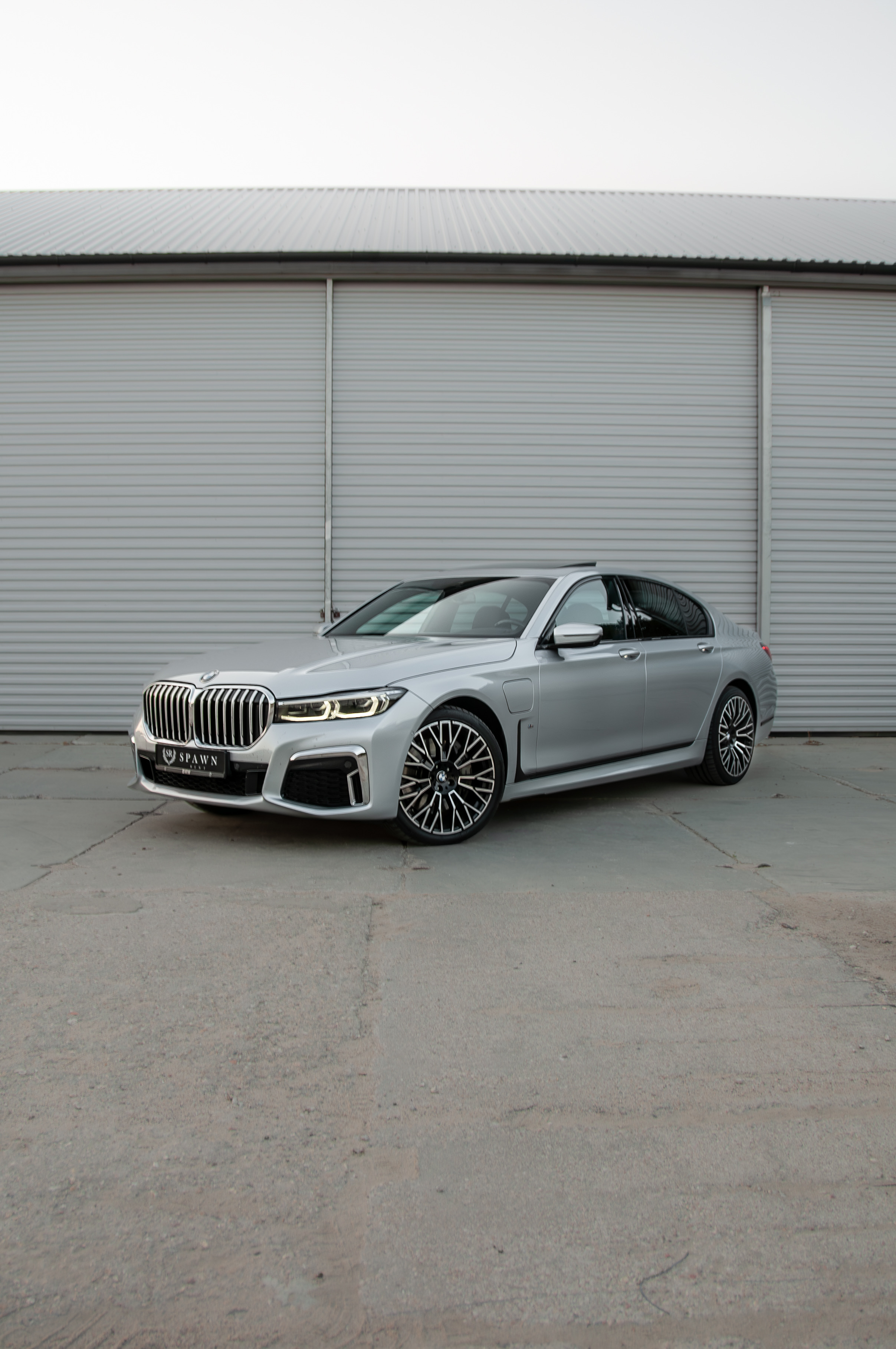 BMW 745e xDrive 2021 – Hybrydowa limuzyna klasy 7