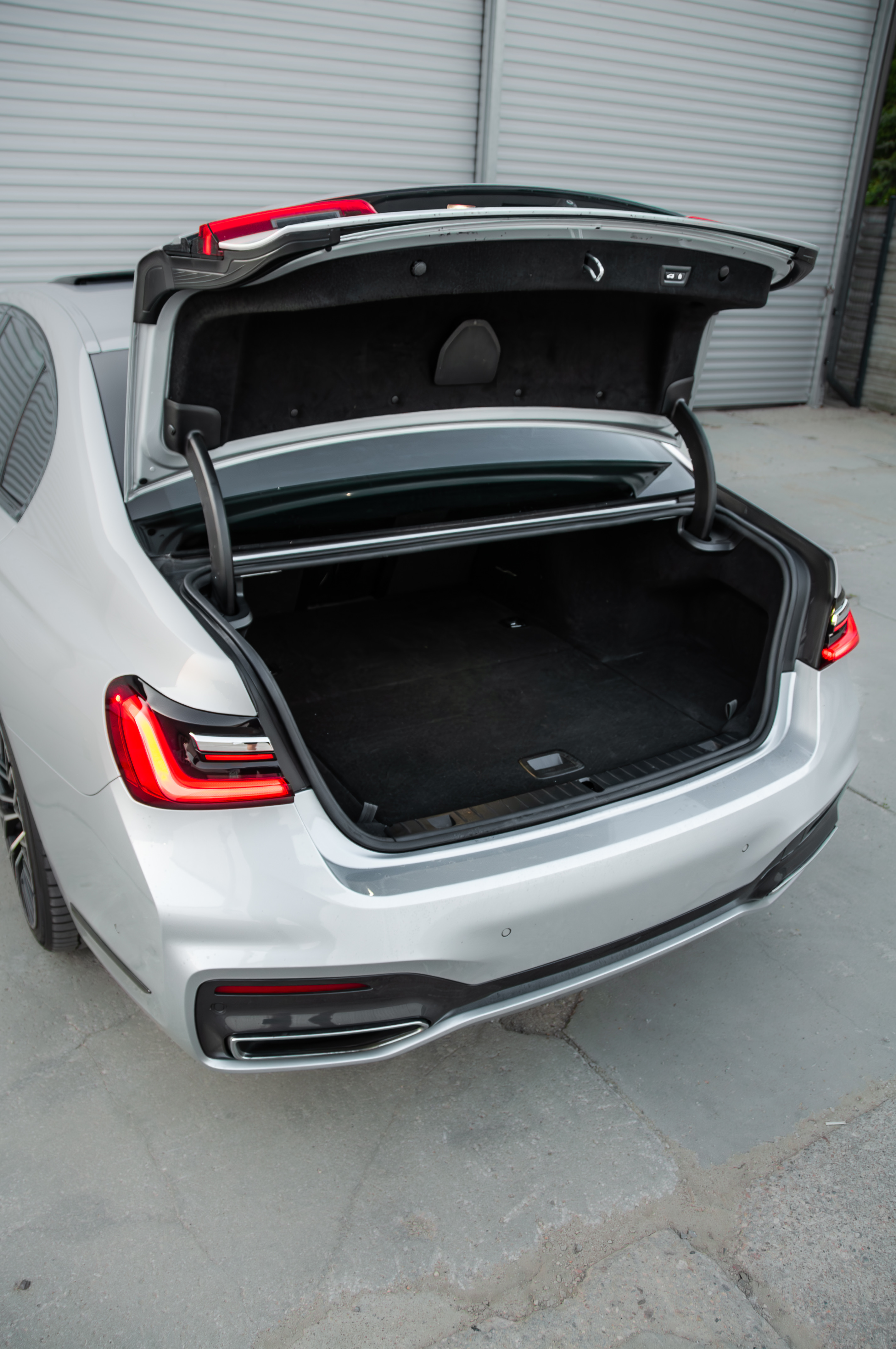 BMW 745e xDrive 2021 – Hybrydowa limuzyna klasy 7