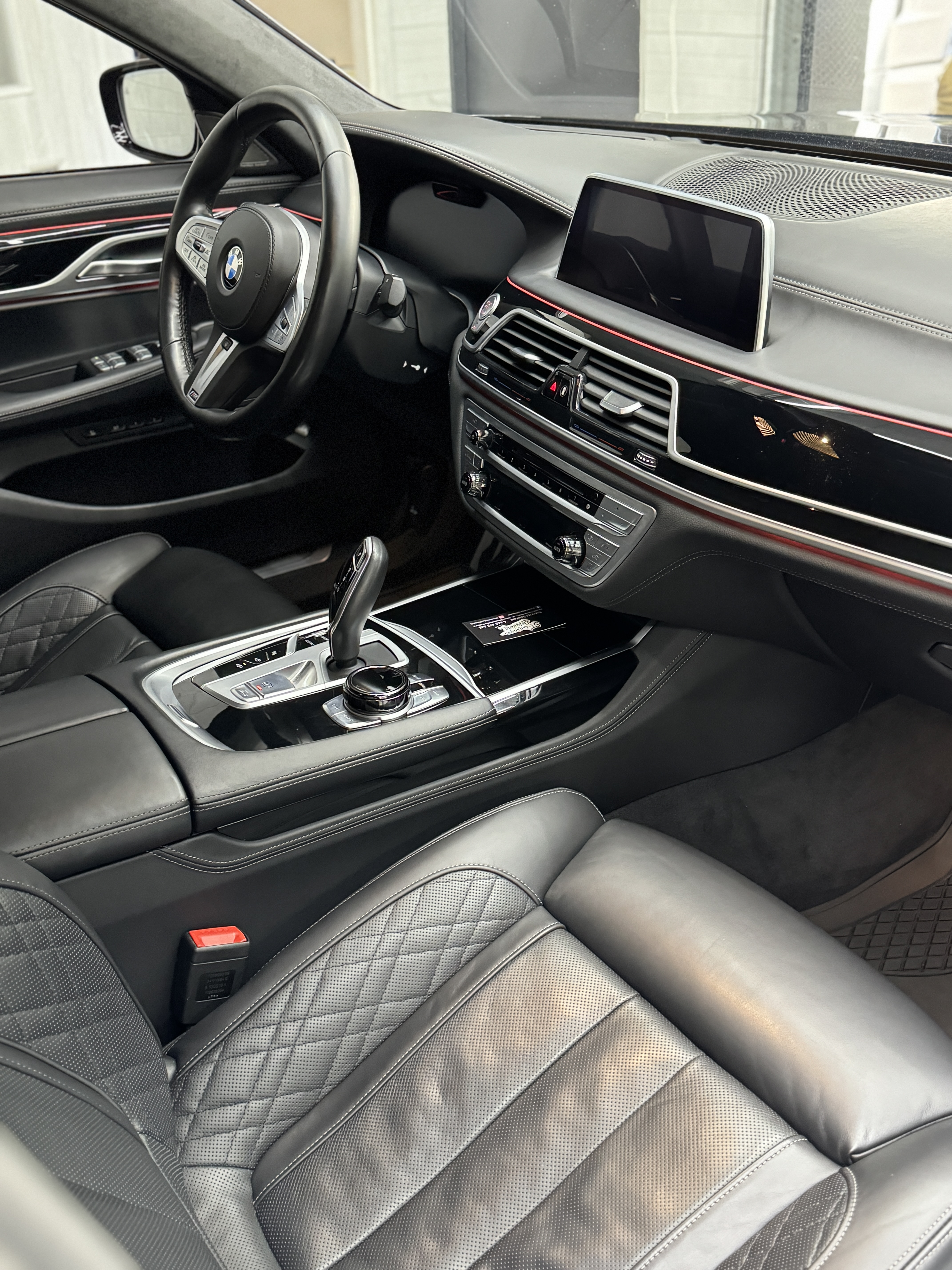 BMW 750d xDrive 2020 – Diesel o mocy 400 KM