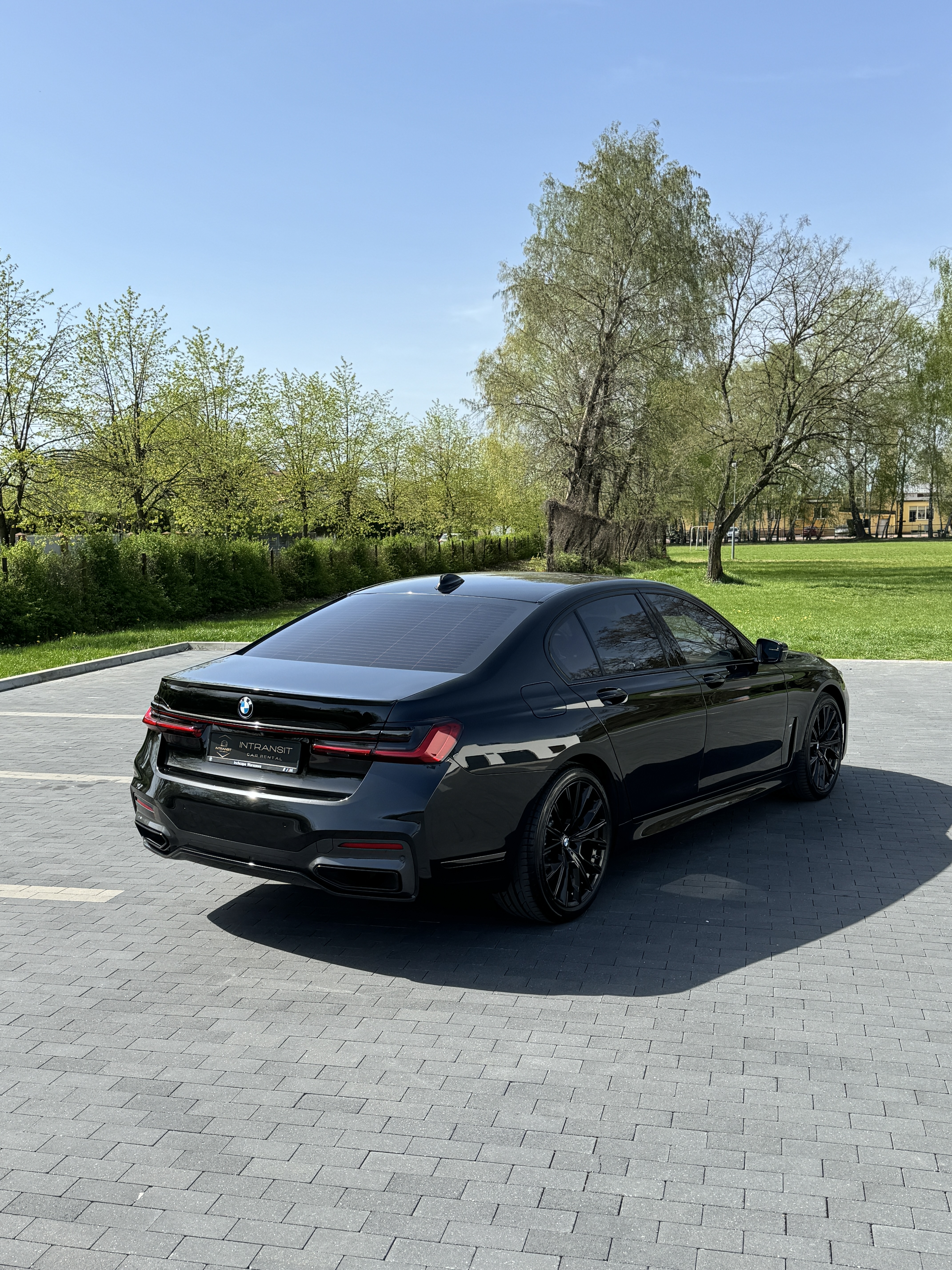 BMW 750d xDrive 2020 – Diesel o mocy 400 KM