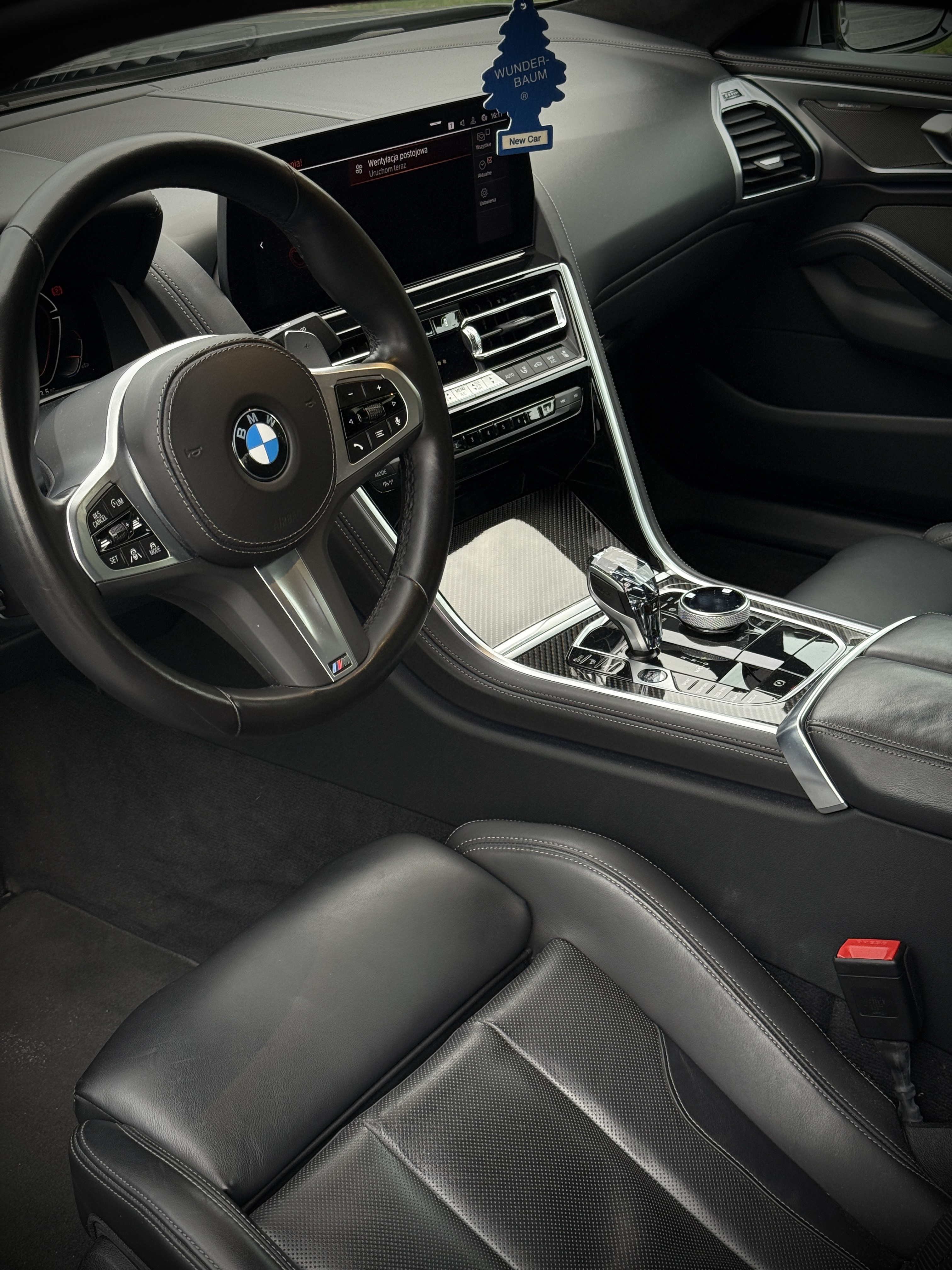 BMW 840d Coupé 2023 – 340 KM, 700 Nm i napęd xDrive — kluczowe cechy