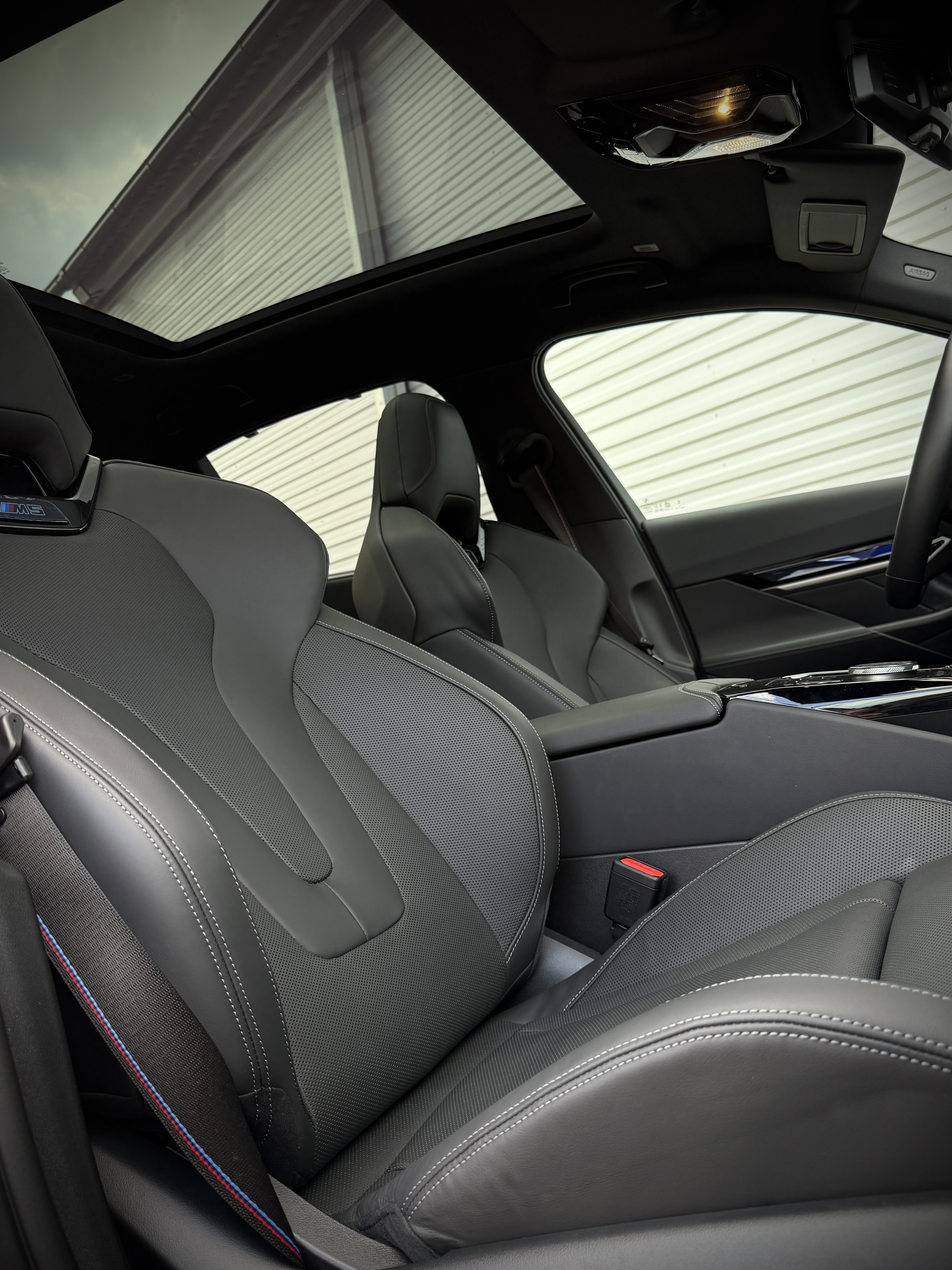 BMW M5 2025 – G90 - Najnowsze M5 — kluczowe cechy