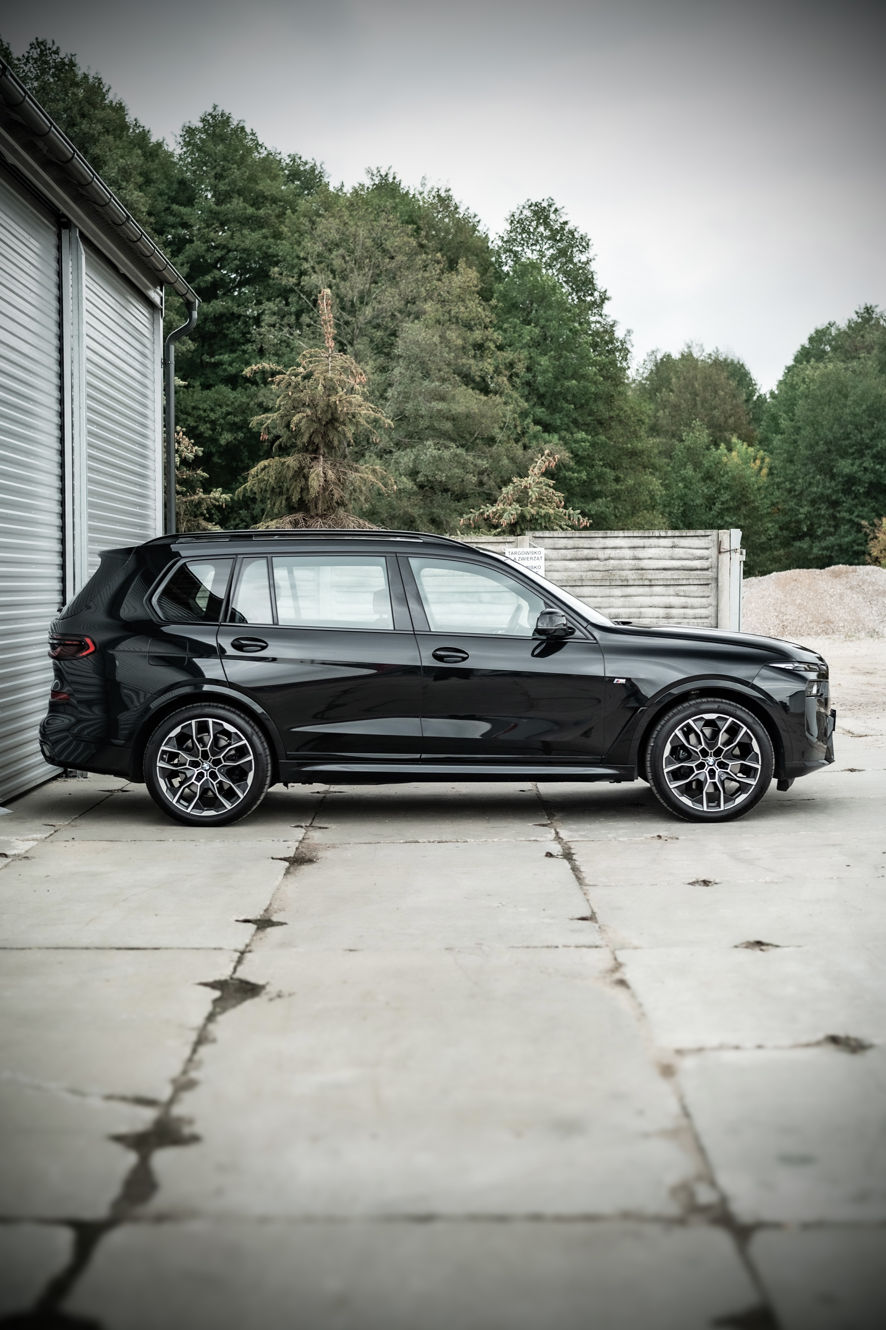 BMW X7 740d xDrive 2025 – 350 KM, 720 Nm i 7 miejsc