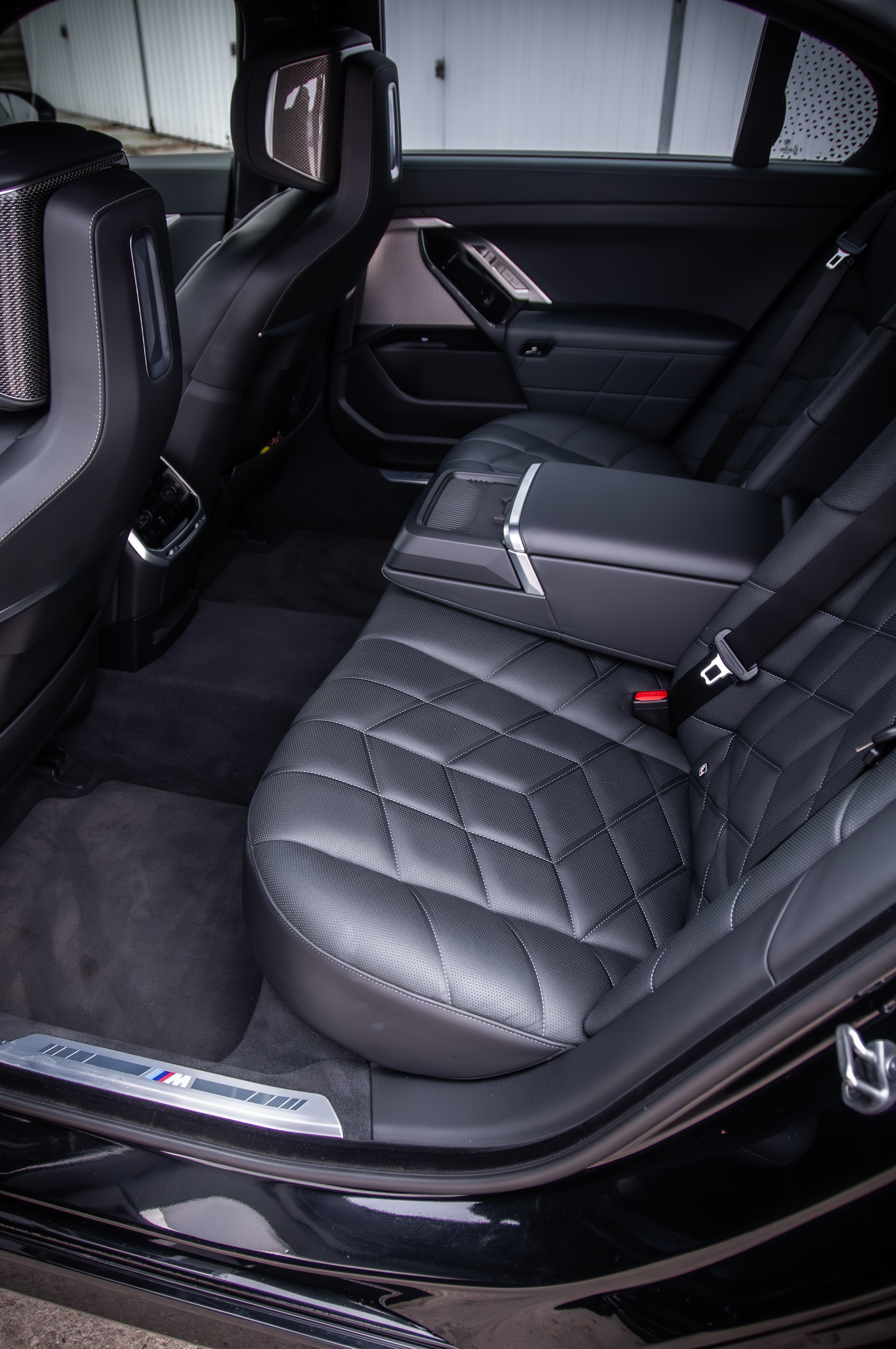 BMW 740d xDrive 2023 – Luksusowa limuzyna z dieslem