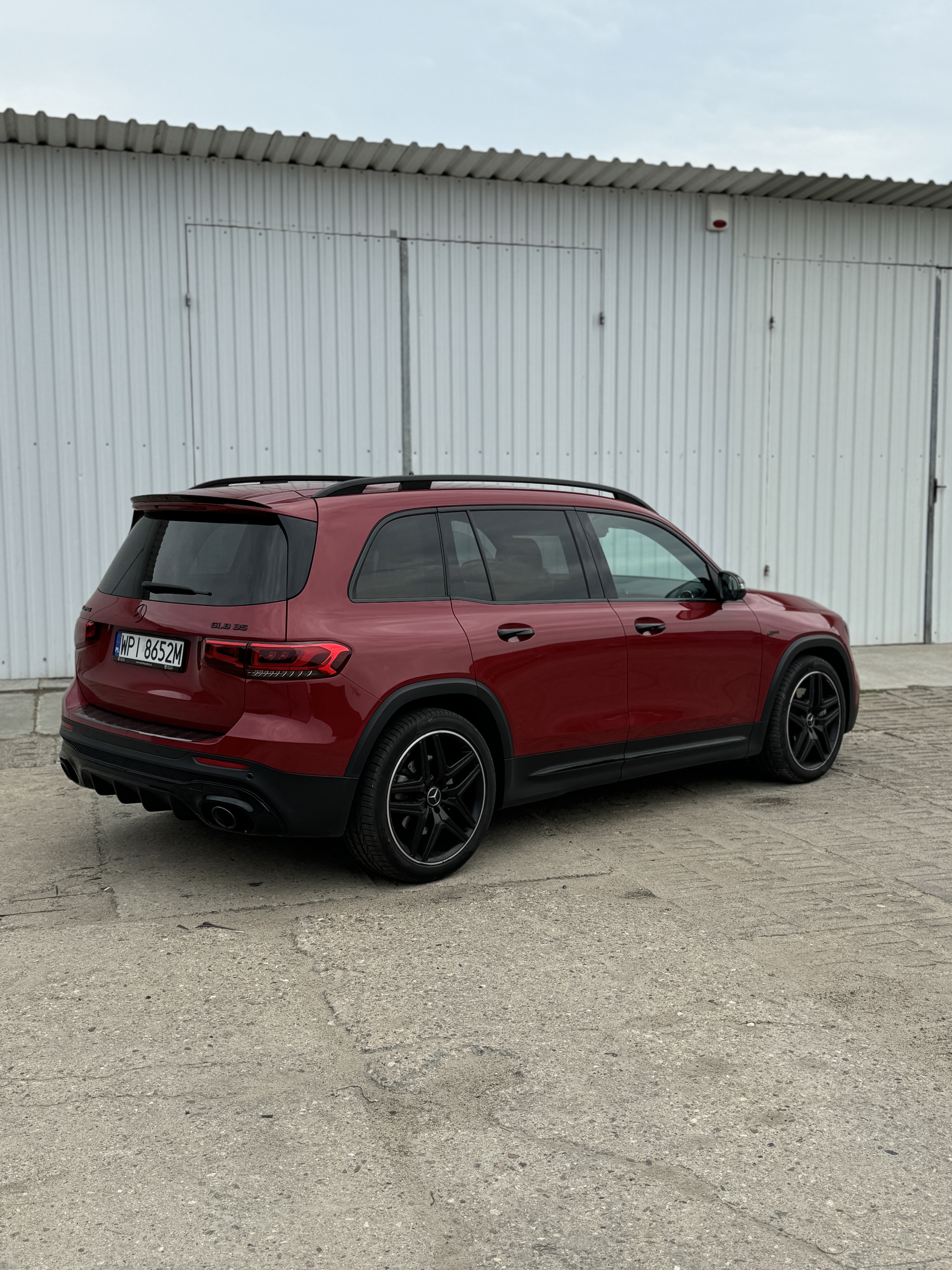 Mercedes-AMG GLB35 2021 – 306 KM i praktyczne AMG