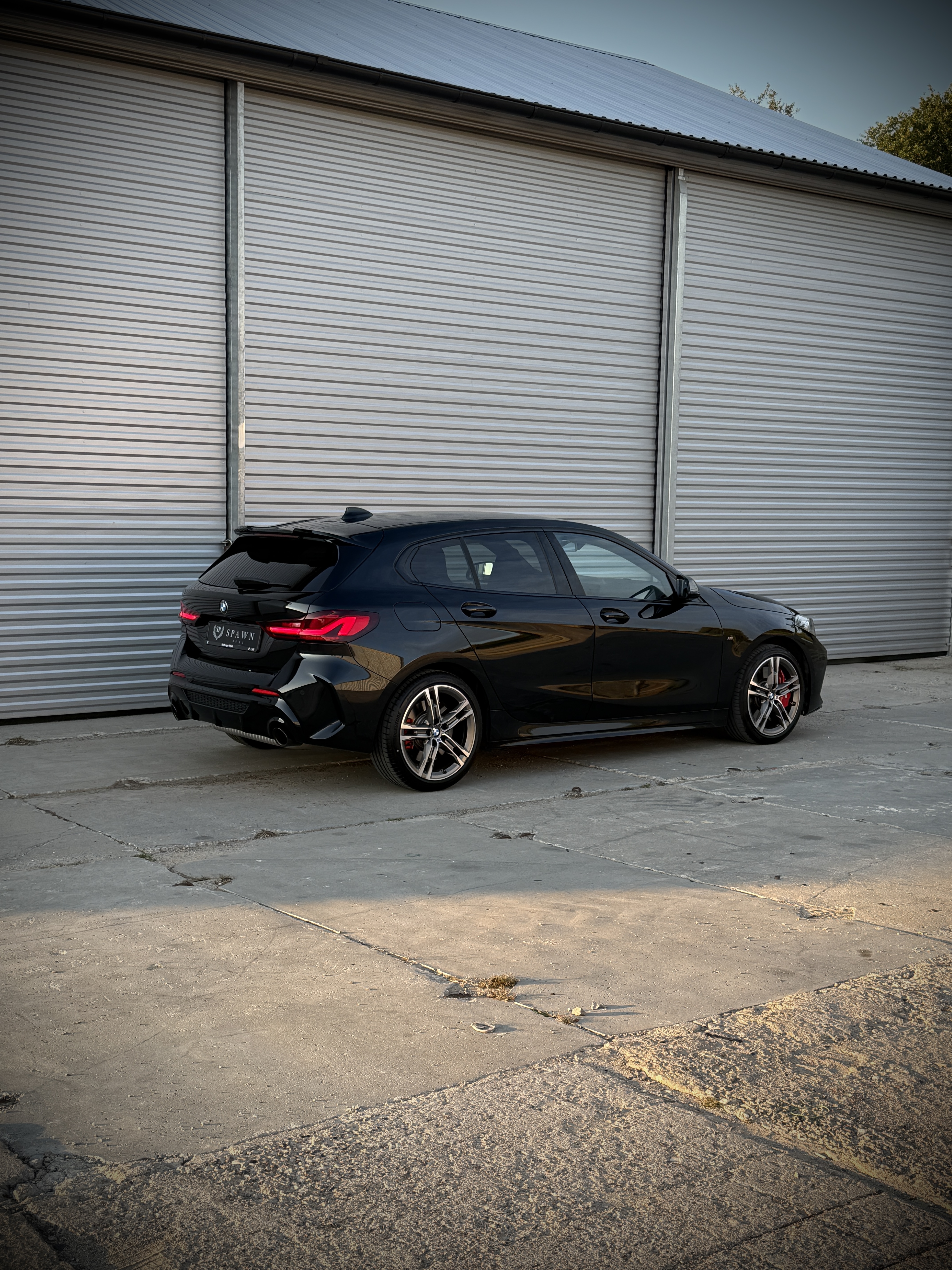 BMW M135i xDrive 2024 – Hot hatch 306 KM