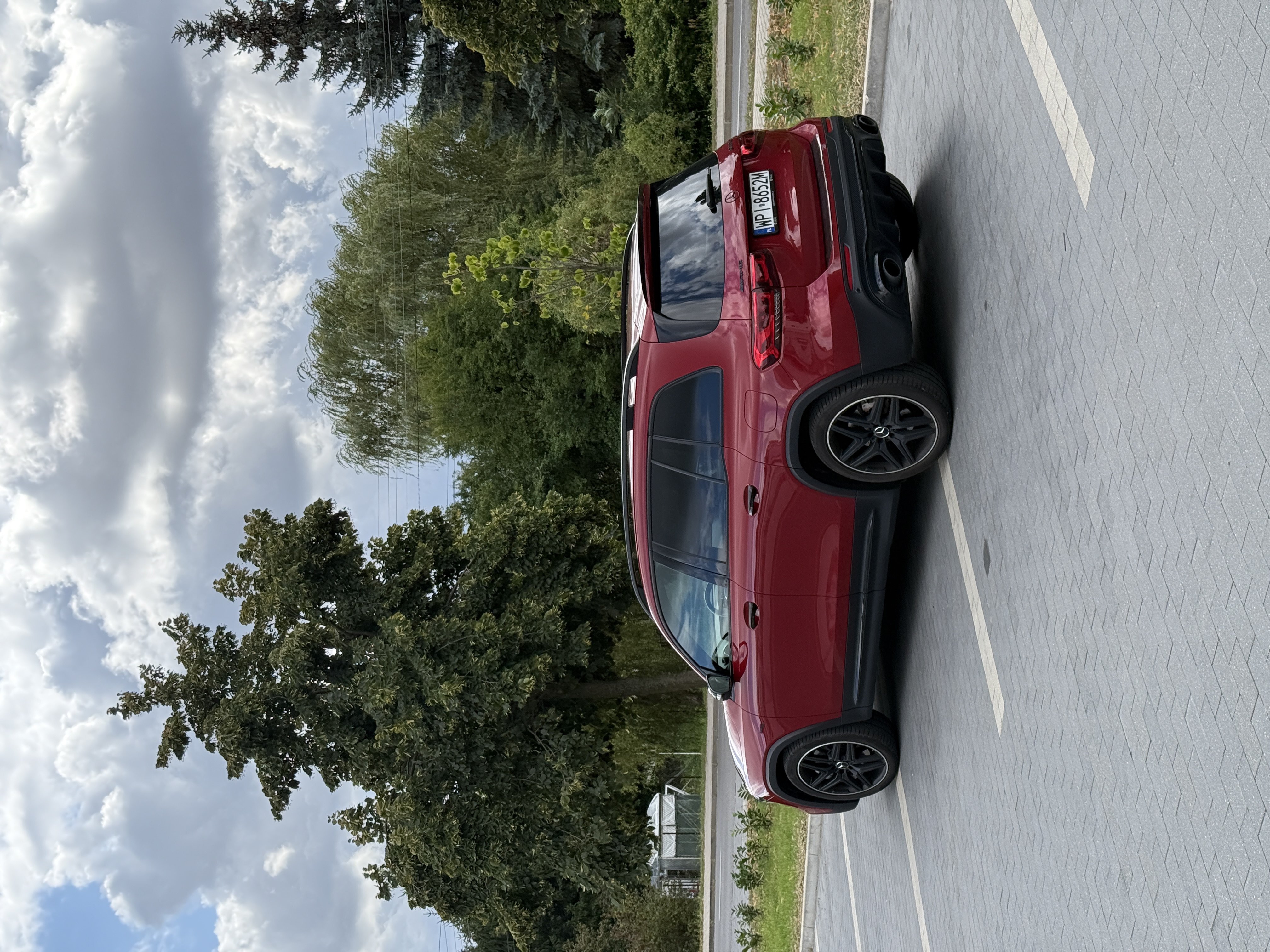 Mercedes-AMG GLB35 2021 – 306 KM i praktyczne AMG