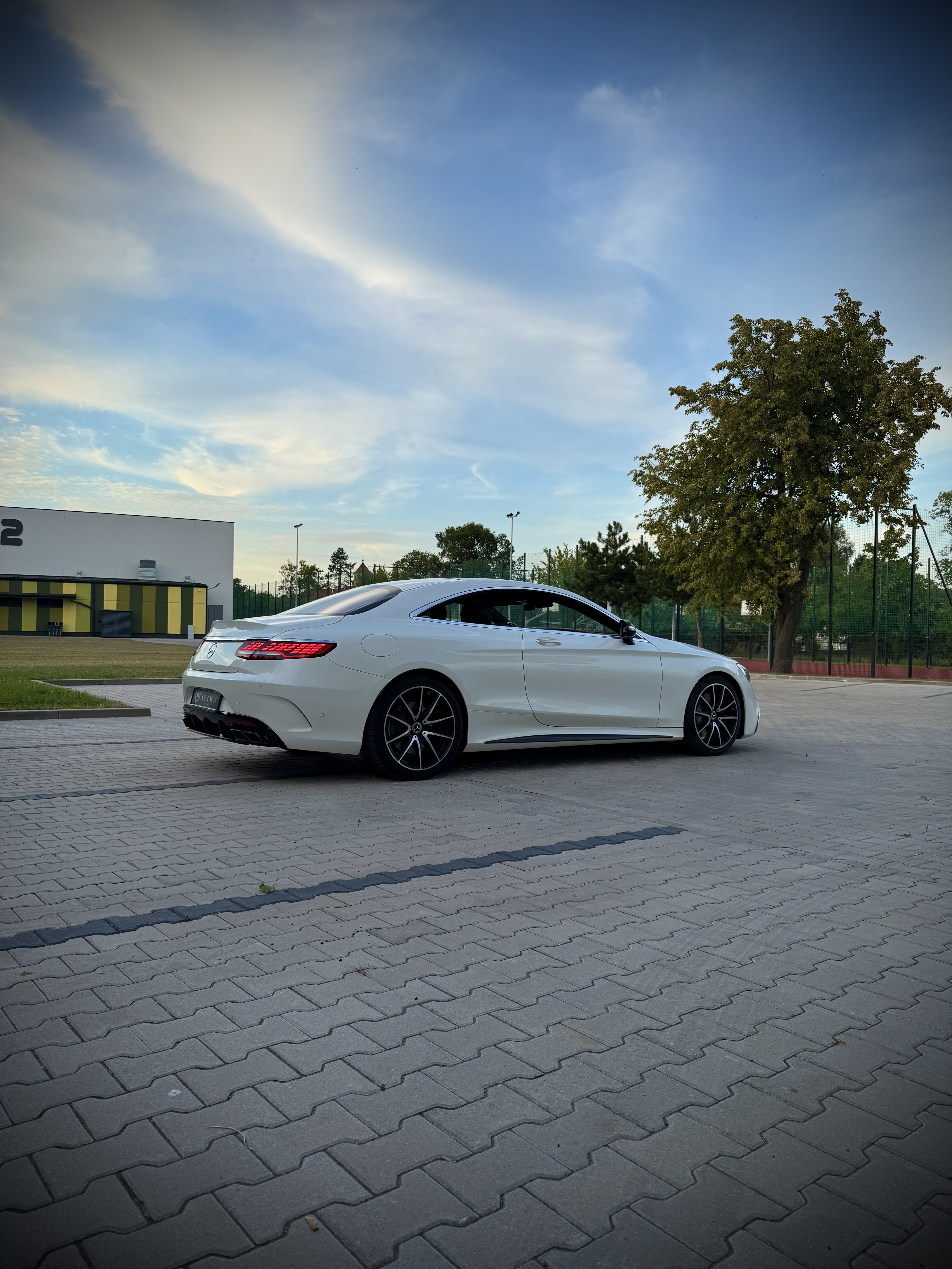 Mercedes-AMG E53 Coupé 2021 – 435 KM i styl bez kompromisów
