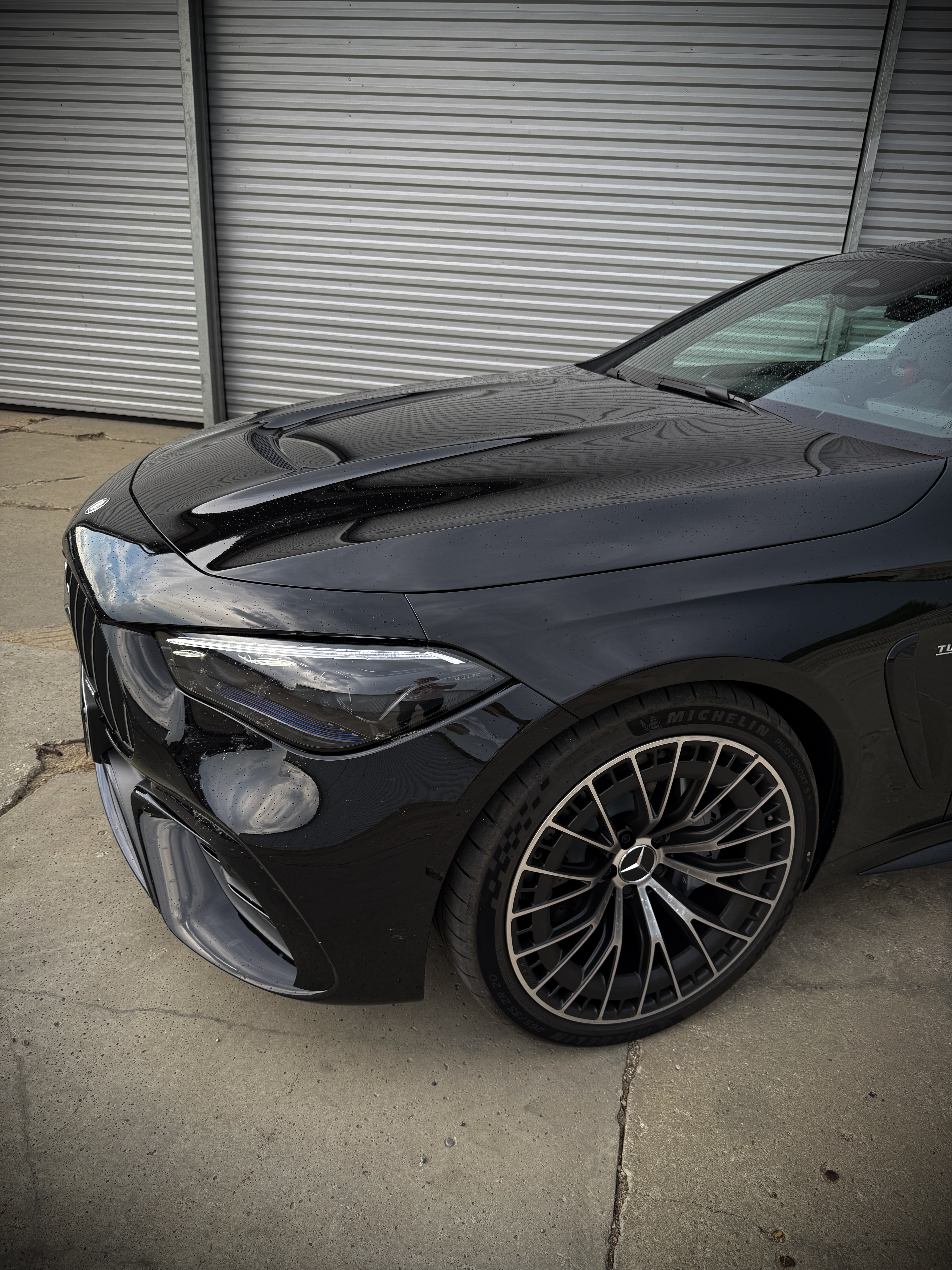 Mercedes-AMG CLE53 2025 – Nowa era sportowego coupé