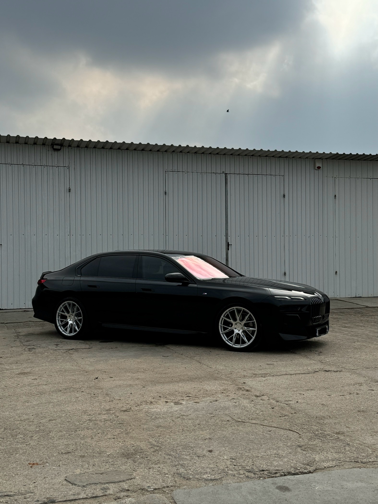BMW 740d xDrive 2023 – Luksusowa limuzyna z dieslem