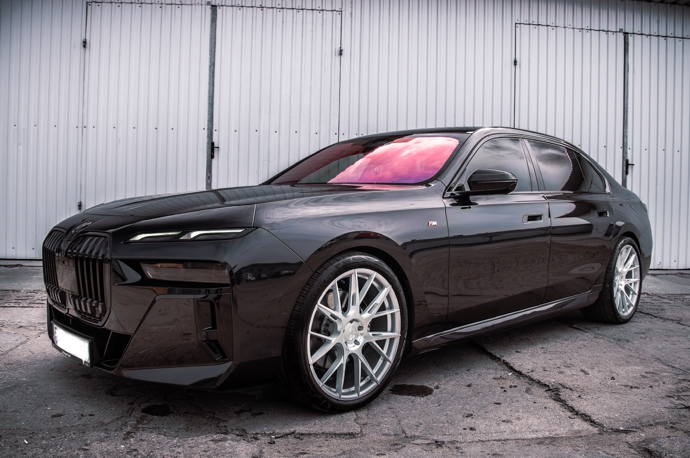 BMW 740d xDrive 2023 – Luksusowa limuzyna z dieslem