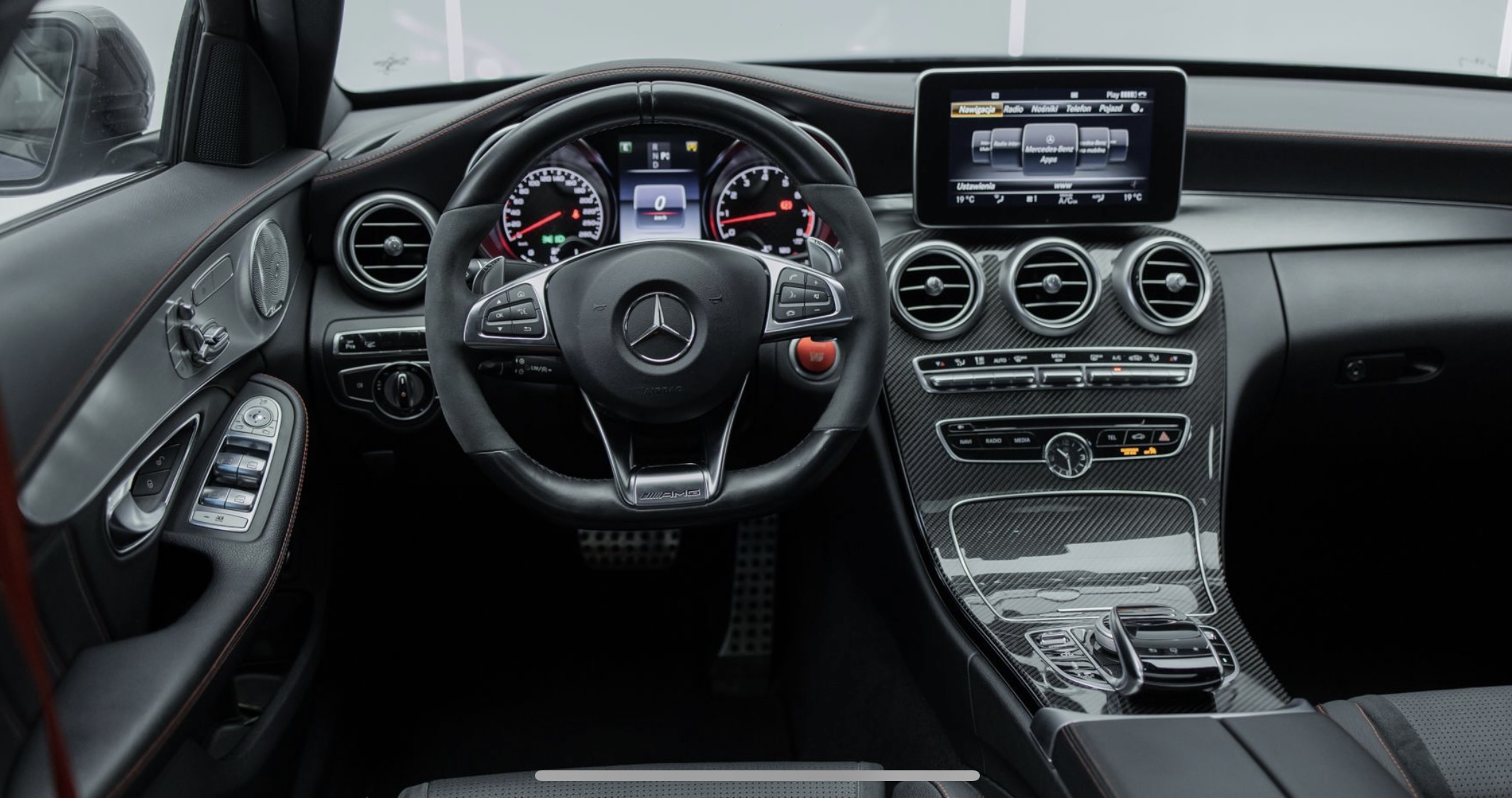 Mercedes-AMG C43 2015 – Sport i elegancja w jednym