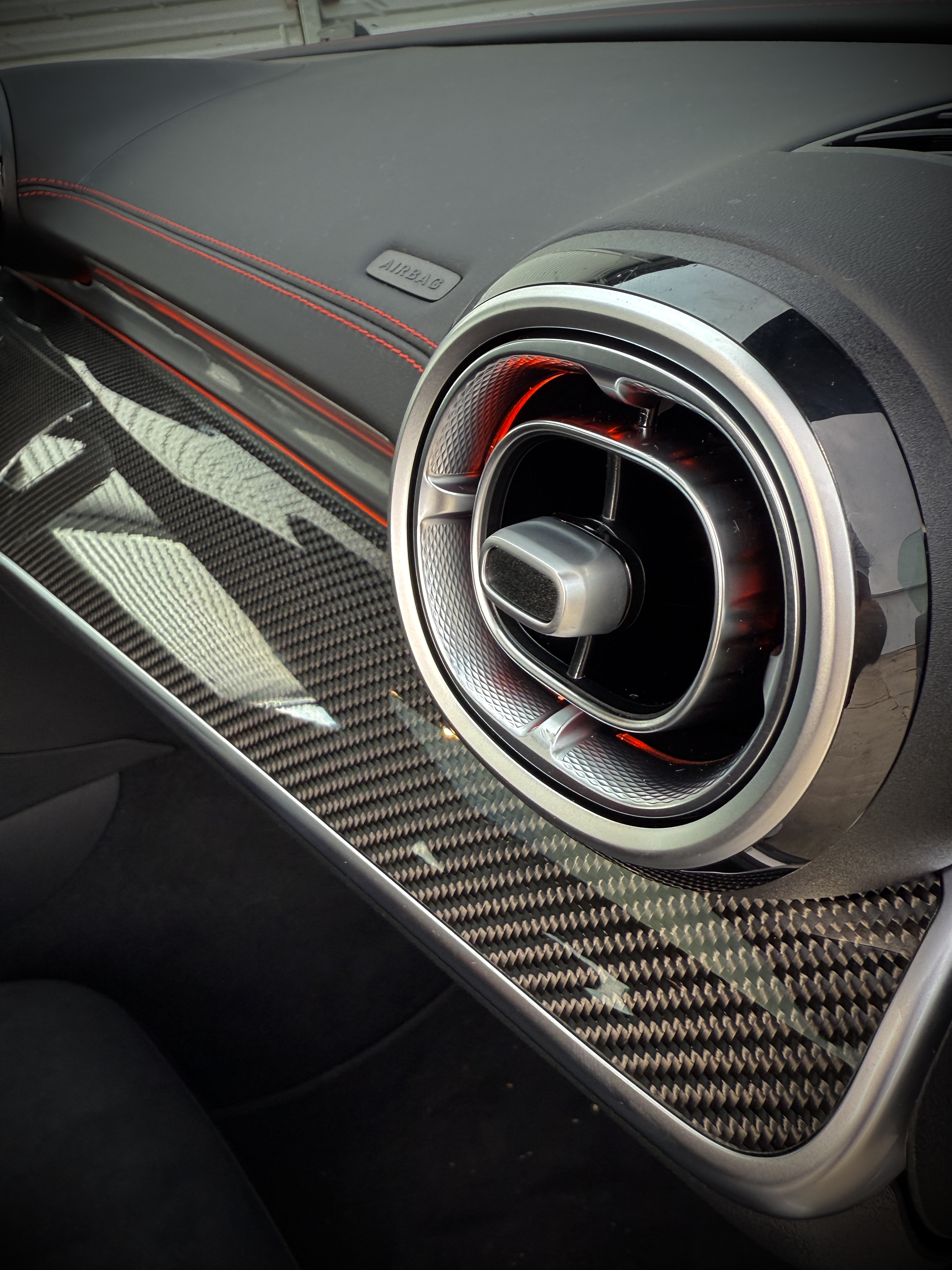 Mercedes-AMG CLE53 2025 – Nowa era sportowego coupé — zdjęcie opisu