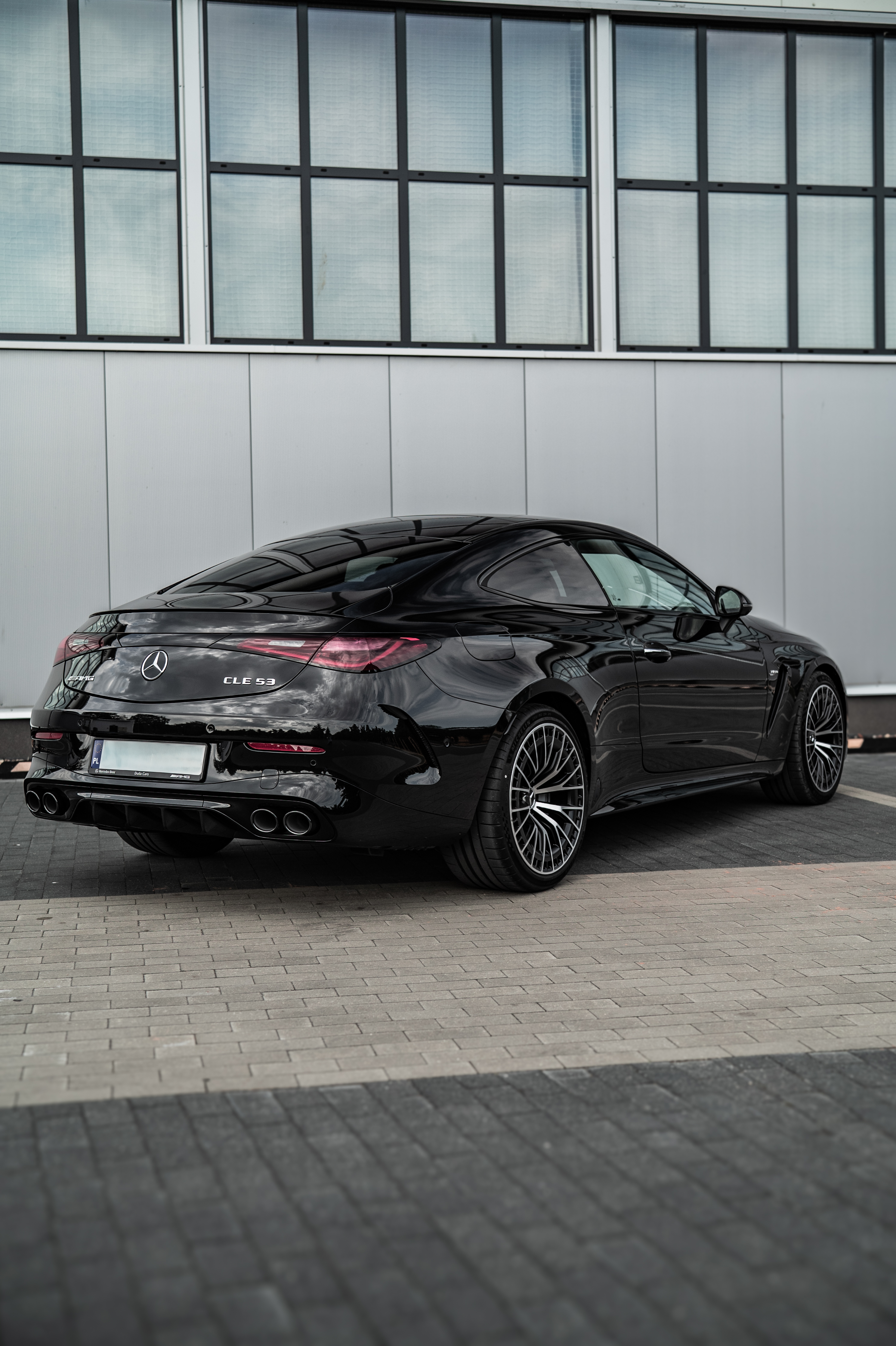 Mercedes-AMG CLE53 2025 – Nowa era sportowego coupé