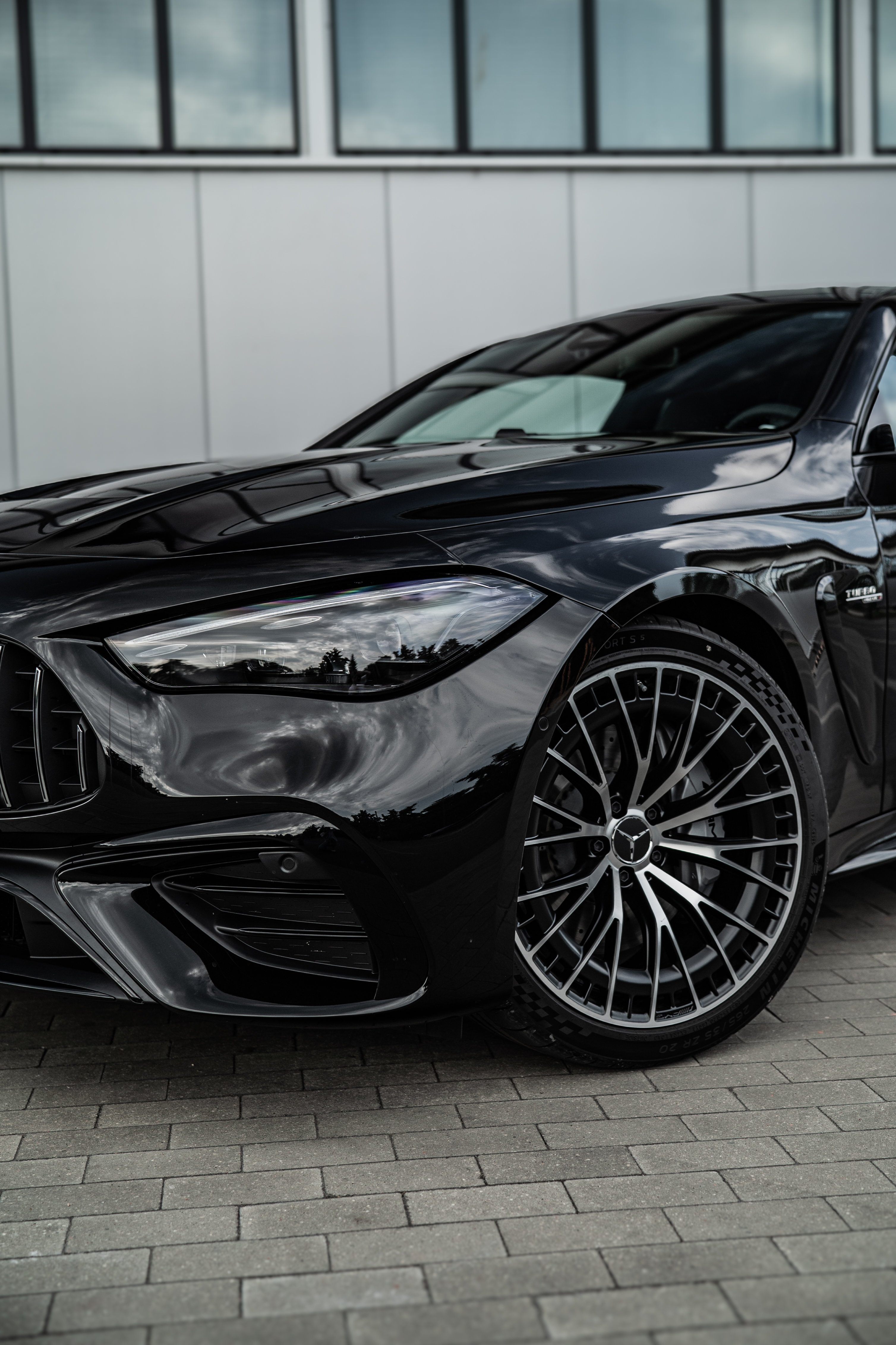 Mercedes-AMG CLE53 2025 – Nowa era sportowego coupé