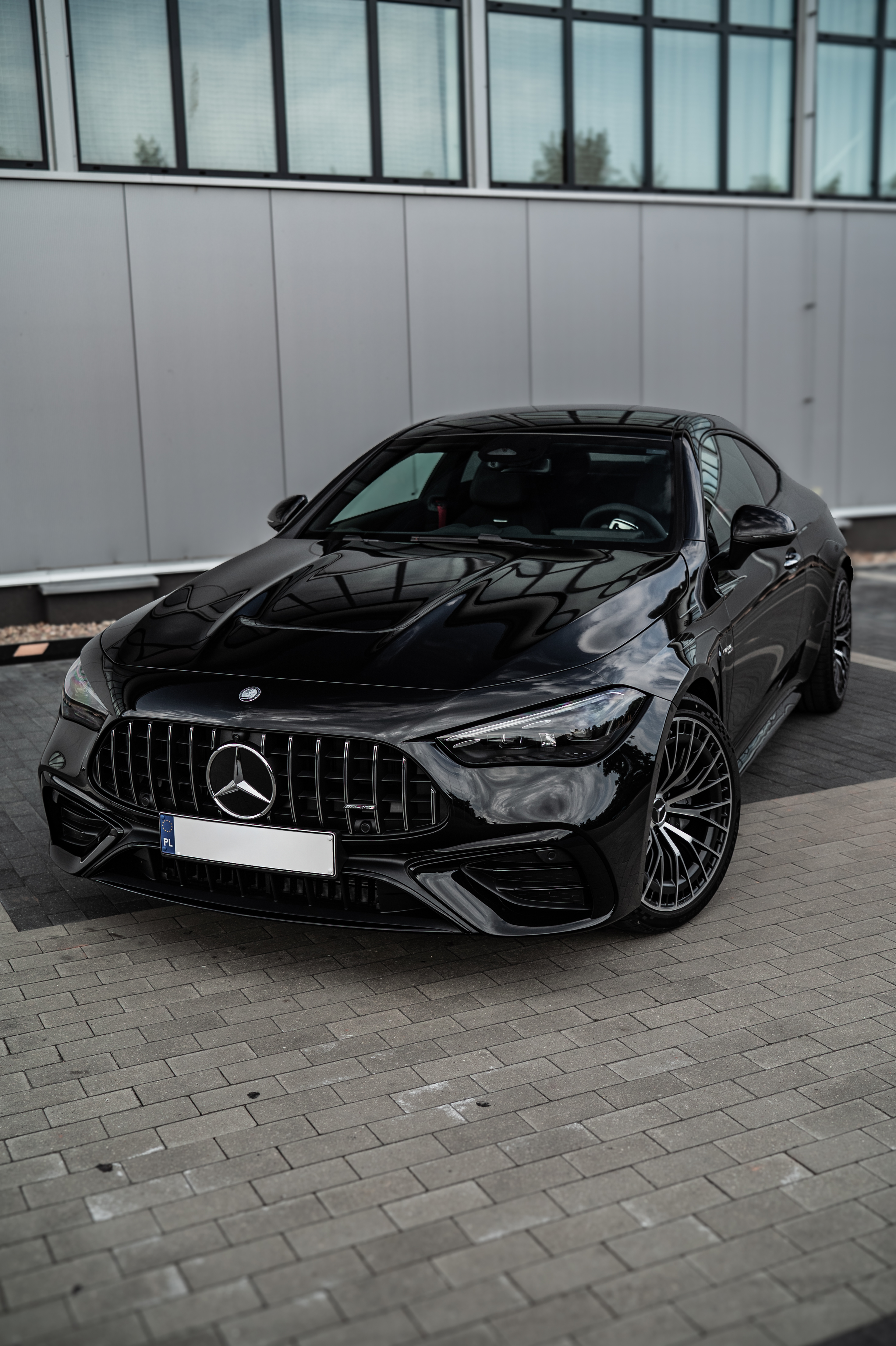 Mercedes-AMG CLE53 2025 – Nowa era sportowego coupé