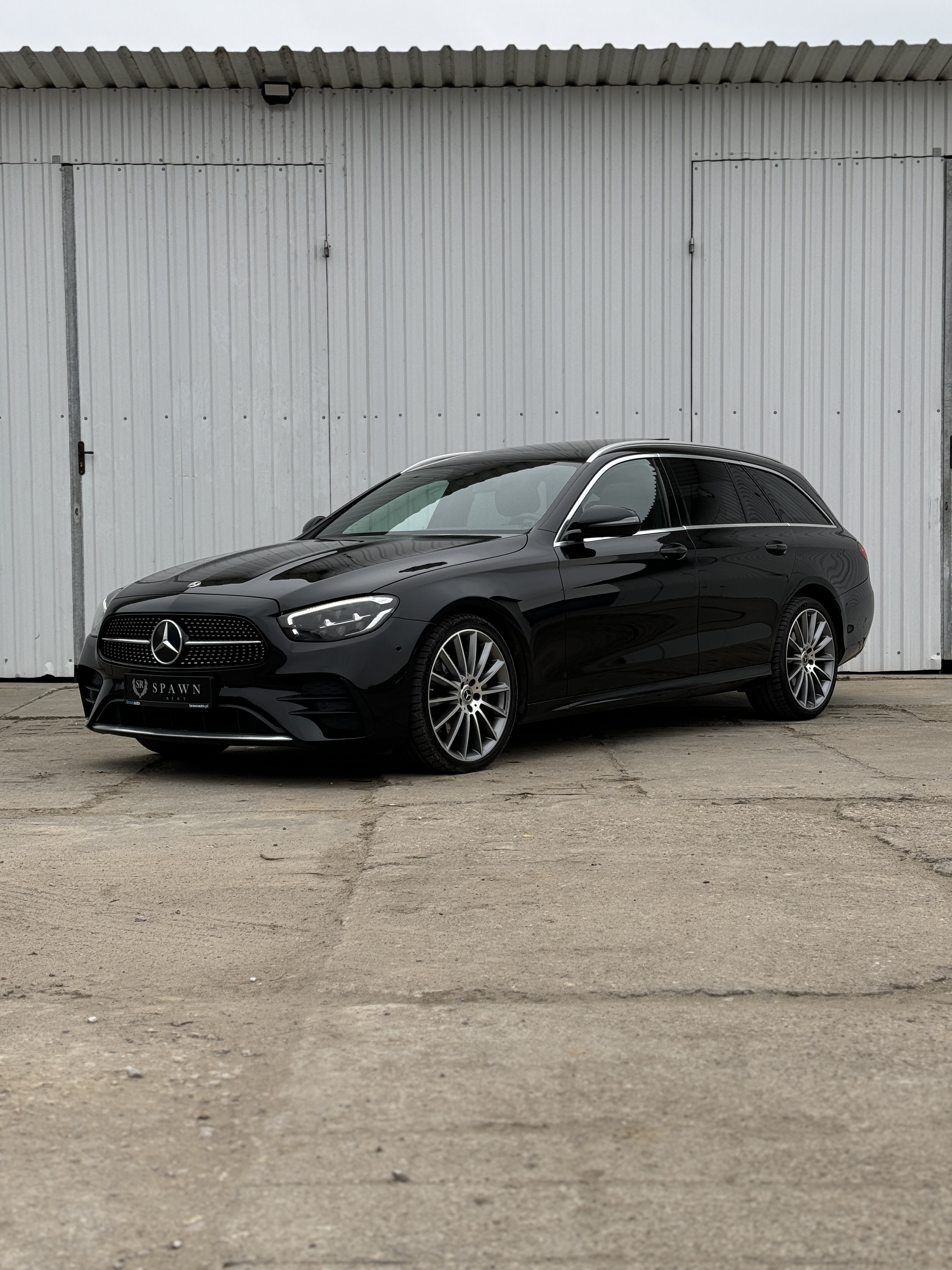 Mercedes E300d 2022 – 265 KM i dojrzały lifting