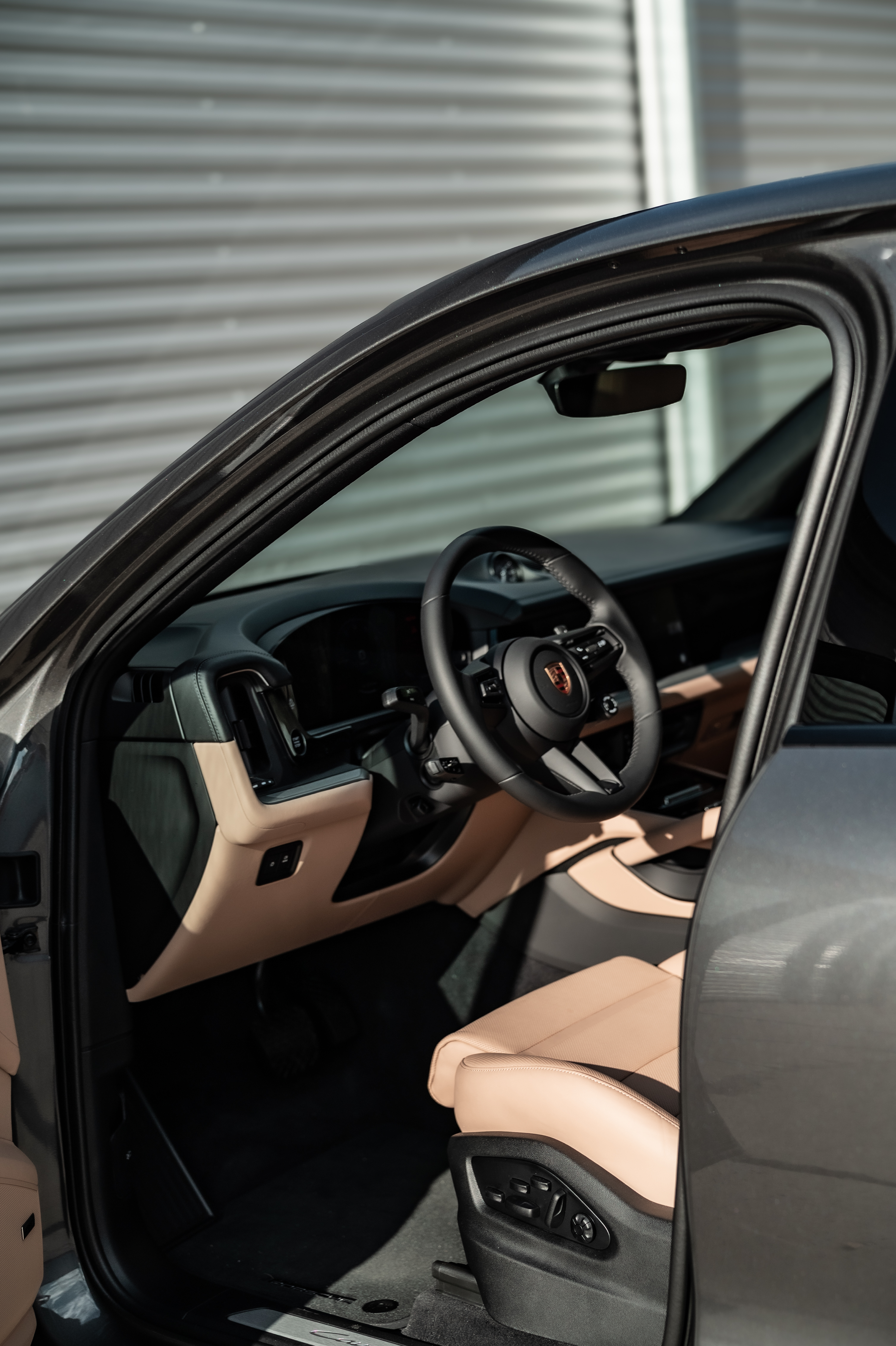 Porsche Cayenne Coupe E-Hybrid 2025